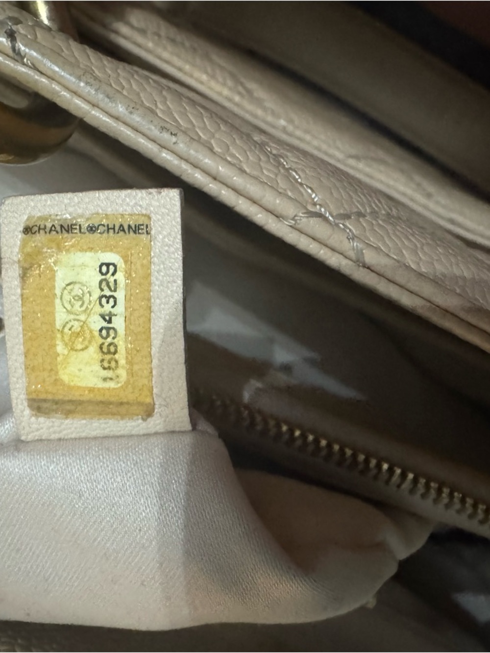 CHANEL Beige Quilted Leather Tote with Gold Chain-Strap - Picture 5 of 12